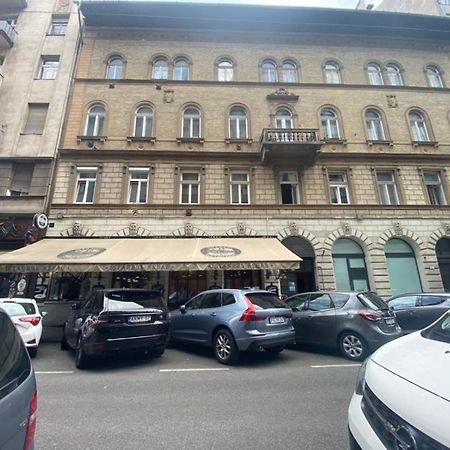 Ac With Free Parking At Acacia St, City Center Budapest Exteriör bild