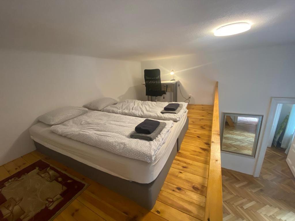 Ac With Free Parking At Acacia St, City Center Budapest Exteriör bild