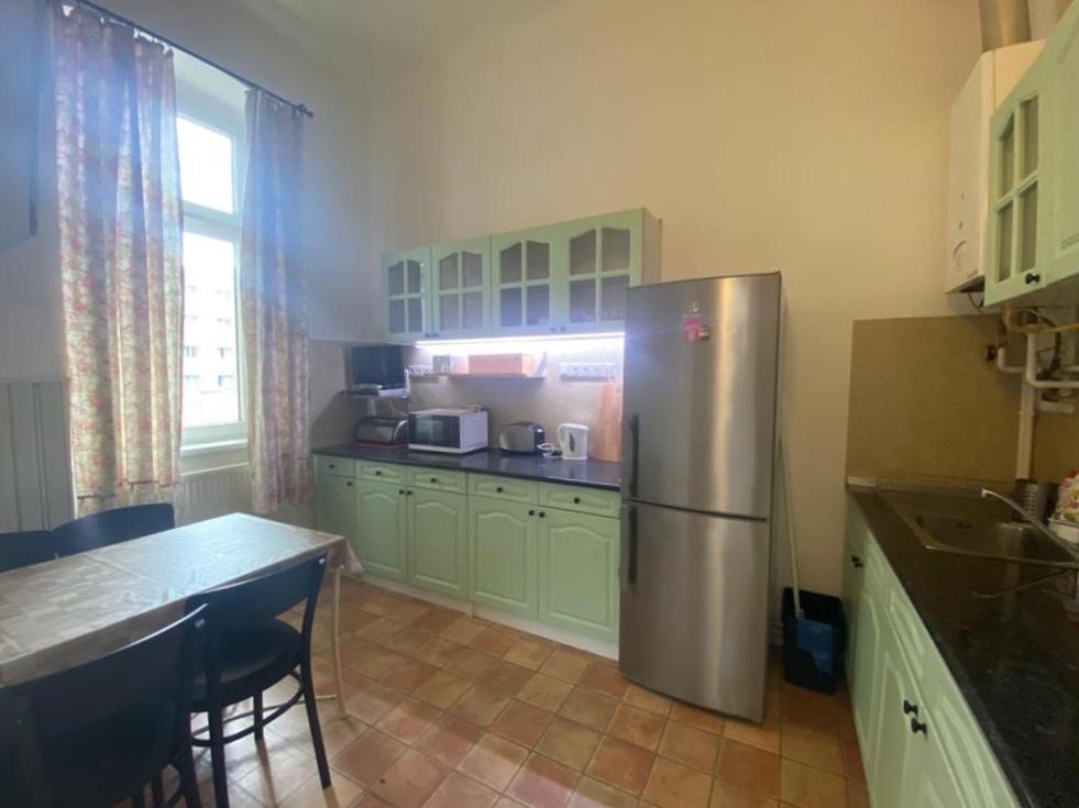 Ac With Free Parking At Acacia St, City Center Budapest Exteriör bild
