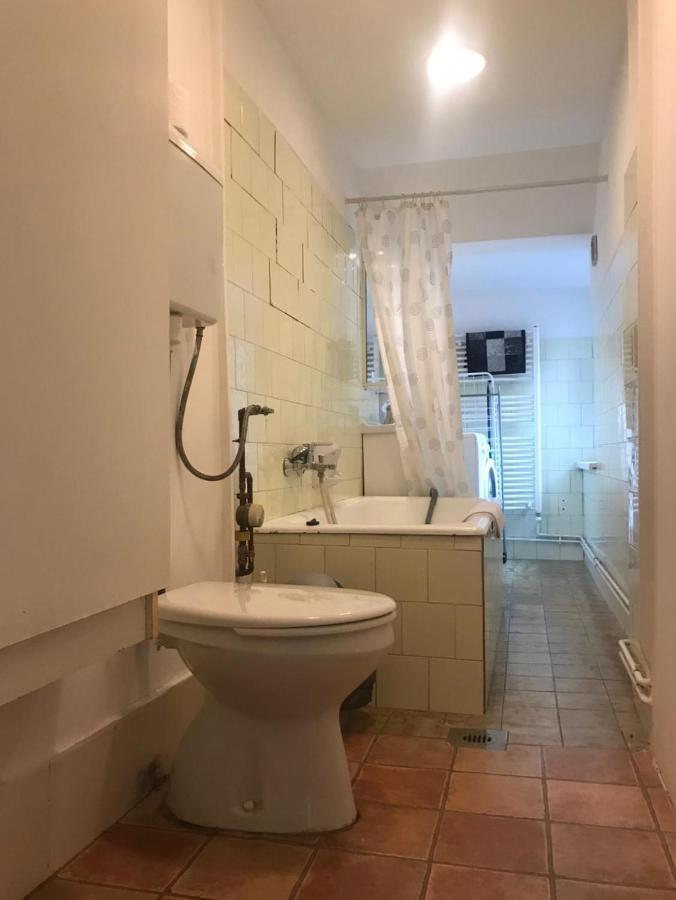 Ac With Free Parking At Acacia St, City Center Budapest Exteriör bild